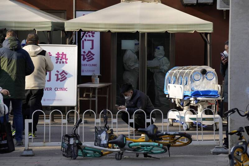 中国近日出现「殡葬黄牛」，出售殡仪馆业务办理的名额给有需要的民众，趁机牟利。（美联社）(photo:LTN)