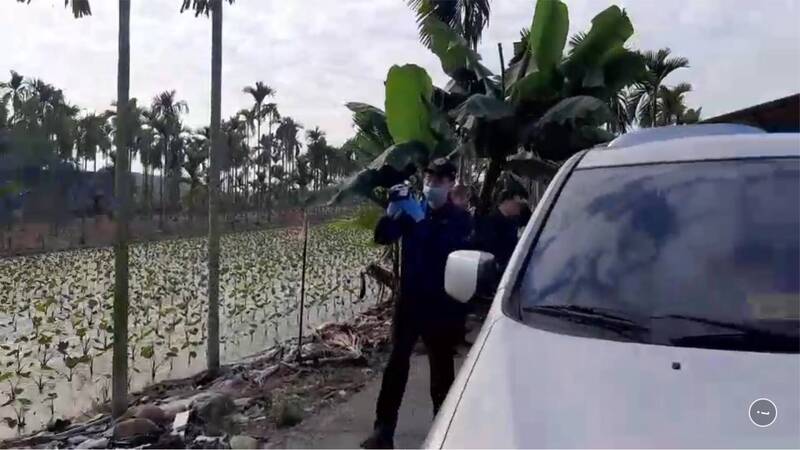 警方到命案現場釐清死因。(讀者提供) 警方到命案現場釐清死因。(讀者提供)