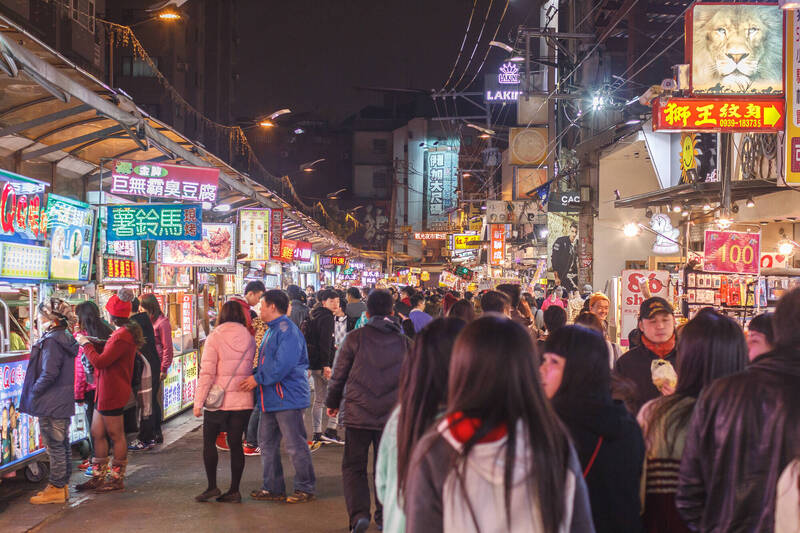 逢甲商圈是台中遠近馳名的消費景點。（圖由逢甲大學提供）