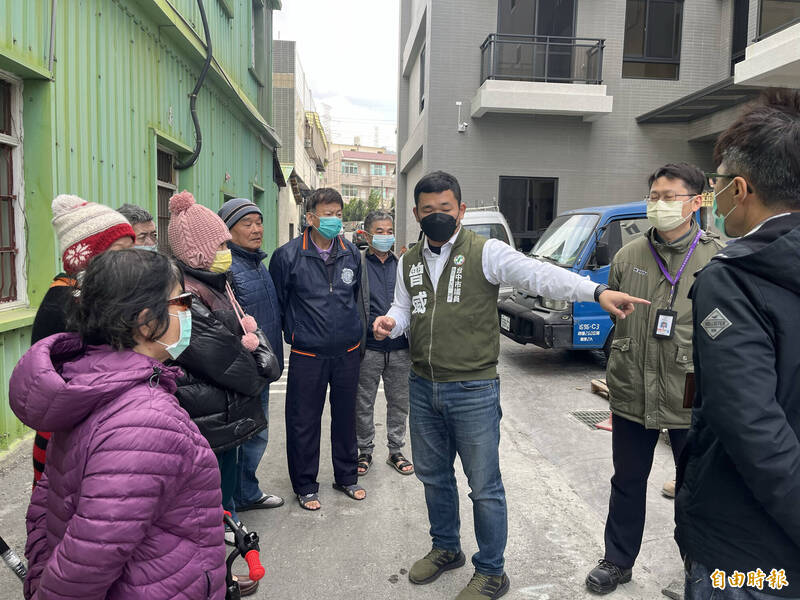 台中|龍井公寓停車場動線引安全疑慮 市議員要求建商改善 - 生活 - 自由時報電子報