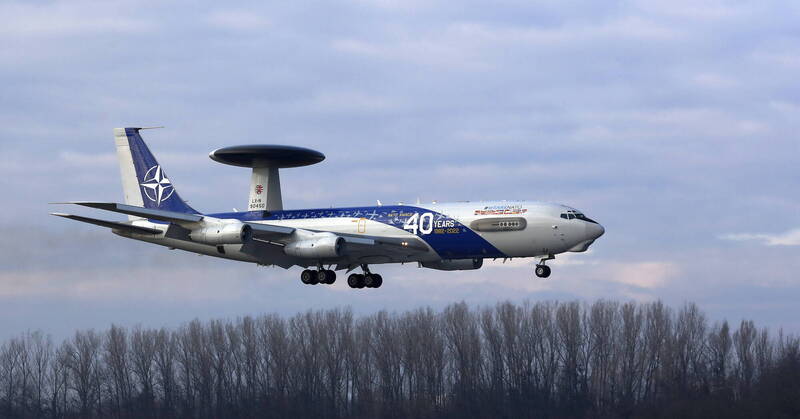 北约1架E-3空中预警机（AWACS） 17日飞抵罗马尼亚部署，加强对俄军监控。（欧新社）(photo:LTN)