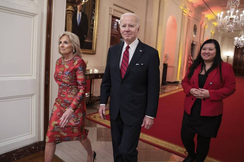白宫首次举办「农历新年」庆祝活动，总统拜登、第一夫人吉儿出席时服饰配件都可见大红色。（欧新社）(photo:LTN)