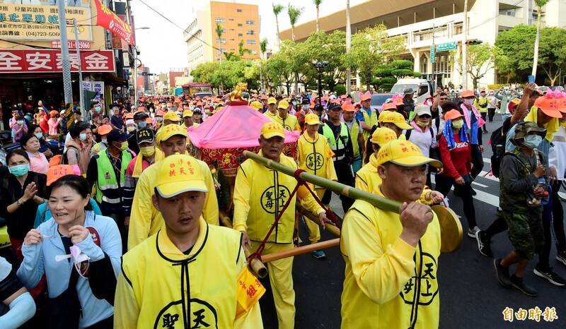 白沙屯媽祖鑾轎預計今天下午進入彰化市，萬眾矚目。（資料照）