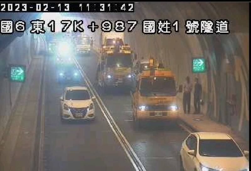 國6國姓1號隧道東向內側車道2起追撞事故 交通受阻