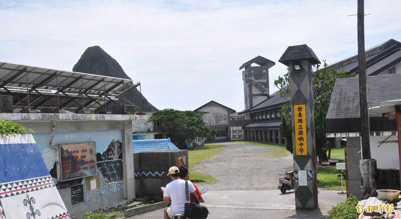 台東縣立蘭嶼中學廚房缺人手，歡迎島外人士前來應聘。（記者黃明堂攝）