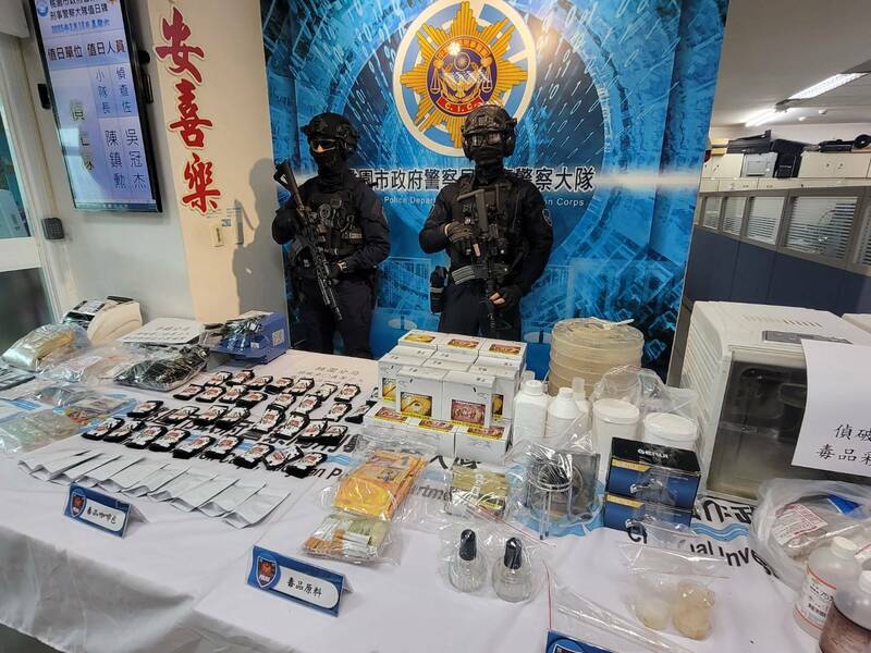 警方執行除暴掃毒專案行動，查獲大批毒品。（圖由警方提供）