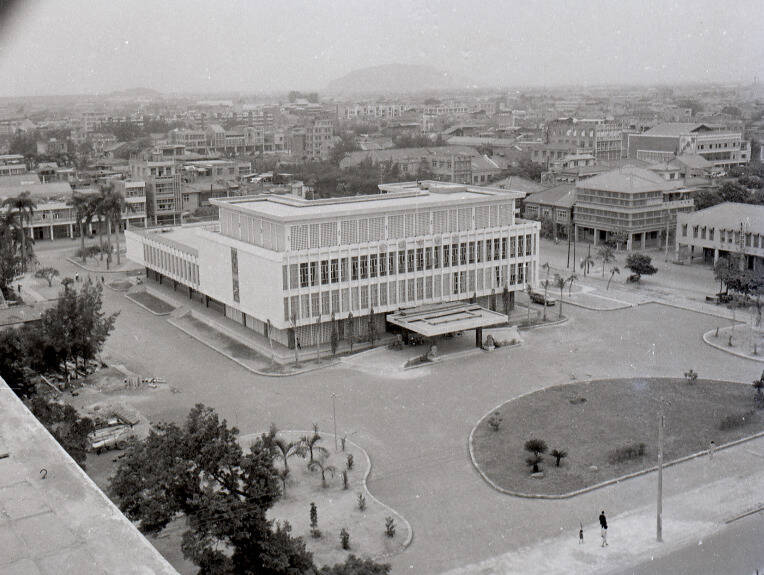 舊高雄市議會建於1966年，現為高雄市歷史建築。（圖由文化局提供）