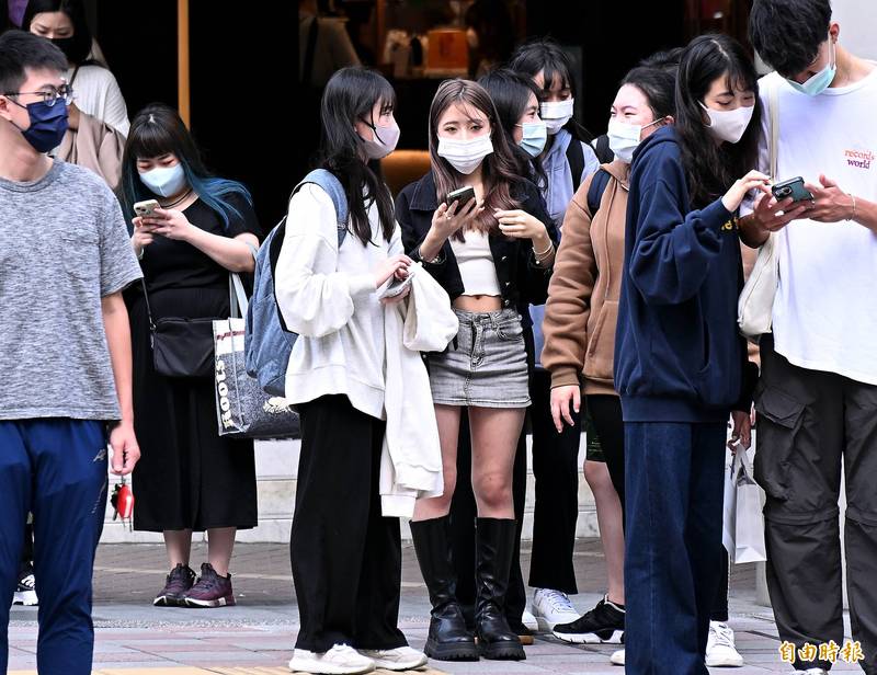 今空氣漸減弱，氣溫略升，明（23）日氣溫再升，不過24日起新一波強冷空氣逐漸南下，強度有機率達「強烈大陸冷氣團」，將冷到228連假前2天。（資料照）