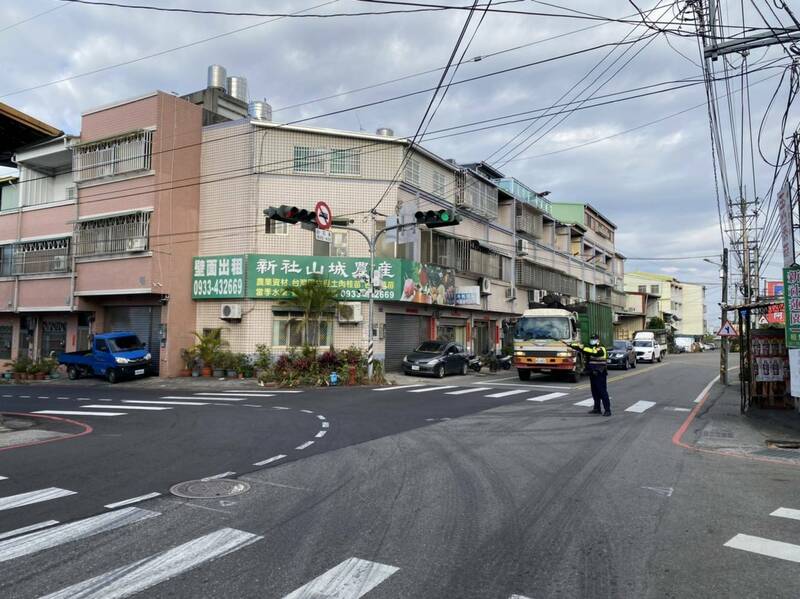 228連假，東勢警分局將在轄區各重要路口加強交通疏導勤務，讓民眾開心出遊、避免塞車。（民眾提供）