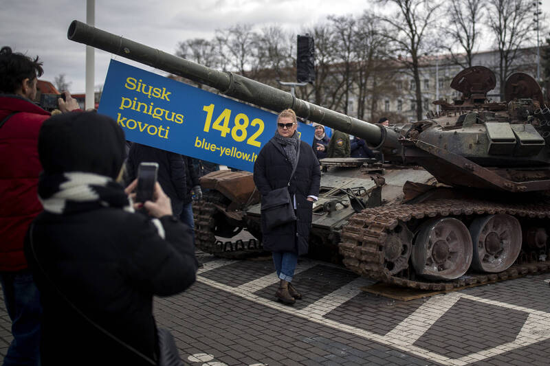 立陶宛首都维尔纽斯（见图）就曾因有2名俄裔居民对战车「献花」引起其他人不满而爆发斗殴冲突。（美联社）(photo:LTN)