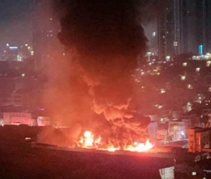 南韩仁川松林洞现代市场发生大火，55间店铺被烧毁。（图撷自南韩namu网站）(photo:LTN)