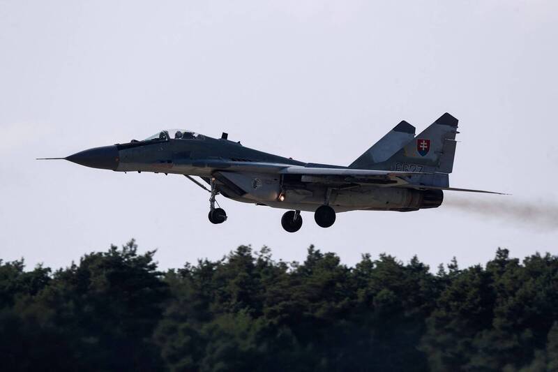 斯洛伐克宣布援助烏克蘭13架米格-29。圖為斯洛伐克的米格-29。（路透檔案照）