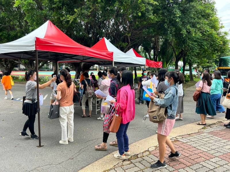 彰化縣去年開缺國小教師甄選今年續辦。（彰化縣政府提供）