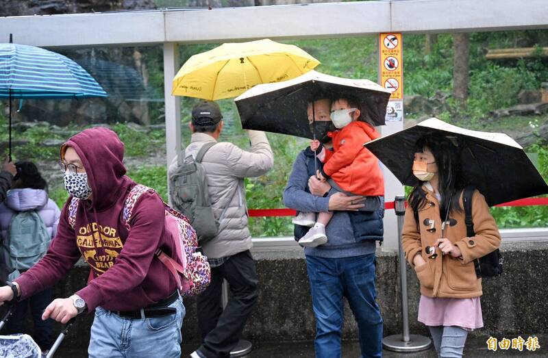 白天北部及東北部高溫約17到20度，整天濕涼；中部及東部大約23、24度，南部及台東高溫仍有26到29度。（資料照）