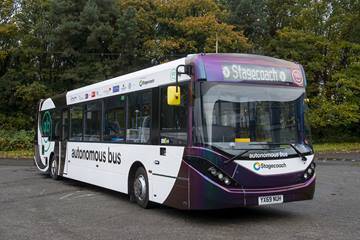 英国苏格兰将于下月正式启用自动公车，该尺寸为世界首创，预计每週可载1万次乘客量。（取自Stagecoach官网）(photo:LTN)