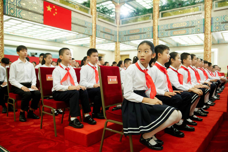 中國天津市上月19日至23日，5天內發生7起學生跳樓案件。中國學生示意圖，與本文無關。（路透）