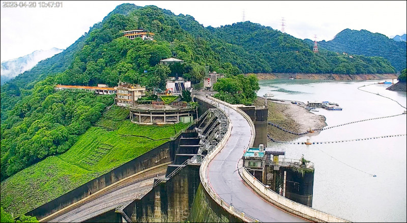 這波春雨對石門水庫進水量有助益，預估可穩定供水至六月底。（記者陳恩惠翻攝）