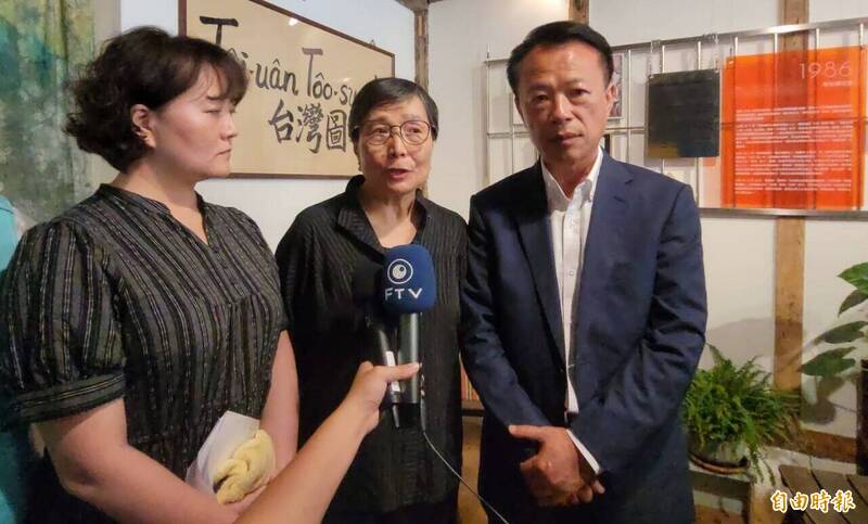 對於鄭南榕事件，鄭南榕基金會終身志工葉菊蘭（中）今天受訪時，呼籲新北市長侯友宜必須誠實面對自己過去所做的事。 （記者丁偉杰攝）