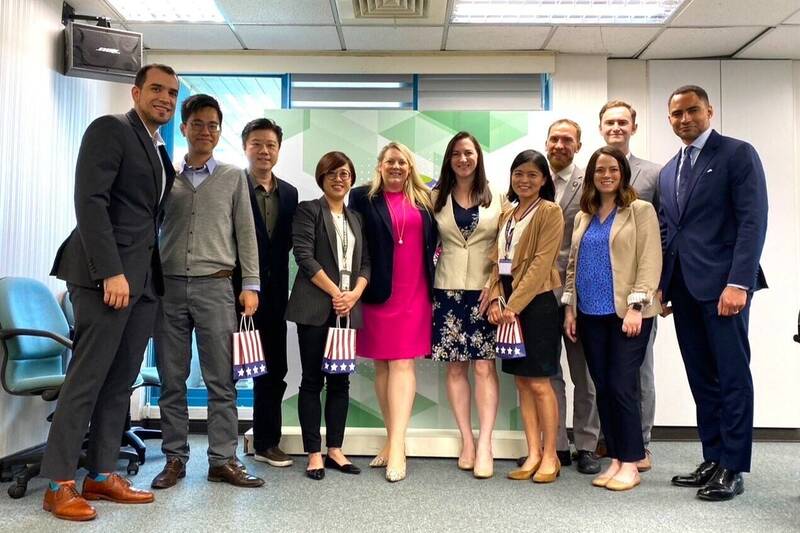 美國青年政治領袖協會（American Council of Young Political Leaders, ACYPL）成員4日拜訪民進黨。（民進黨提供）