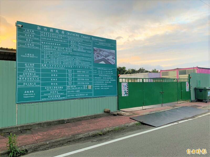 竹東轉運站目前已興建地上1層轉運站和地下2層停車場,轉運站規劃10個客運月台,停車場劃設251席汽車格。(記者廖雪茹攝) 竹東轉運站目前已興建地上1層轉運站和地下2層停車場,轉運站規劃10個客運月台,停車場劃設251席汽車格。(記者廖雪茹攝)