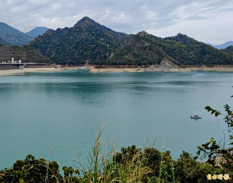 曾文水庫上游在19日降雨88.9毫米，終結長達648天沒有大雨的窘境。（記者吳俊鋒攝）