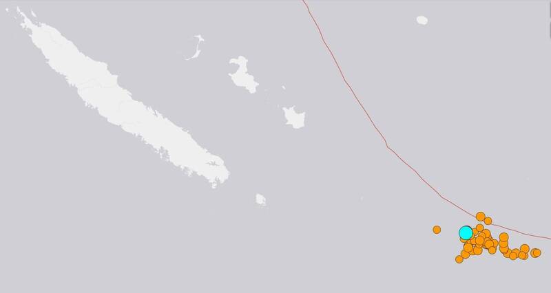 位於南太平洋的法國海外屬地新喀里多尼亞，繼昨日發生7.7強震後，後續仍不斷發生餘震，今上午近10點又發生芮氏規模7.1強震，這些大小地震的震央都十分靠近。（圖擷自USGS）