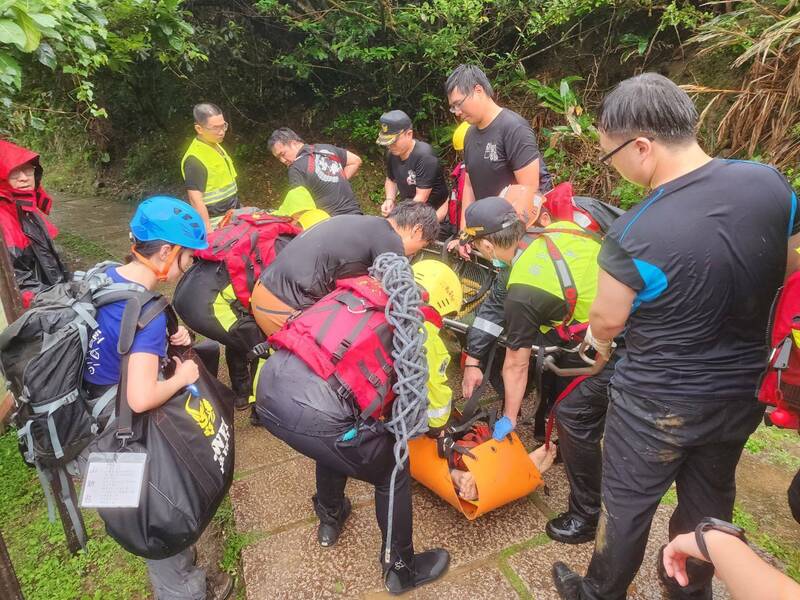 龍洞攀岩場傳意外 男墜落3米摔地送醫救治