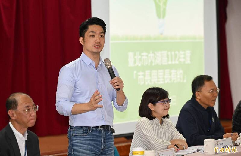 台北市長蔣萬安24日出席內湖區「市長與里長有約」會議，聽取里長市政建設提案。（記者張嘉明攝）