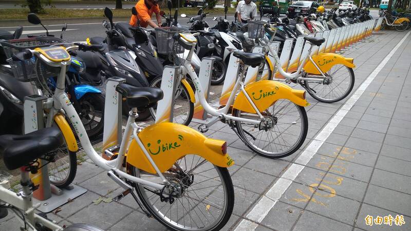 為減緩民眾無車可借情形，台北市交通局新增1780輛YouBike，提早在5月已到位投入營運。（記者蔡亞樺攝）