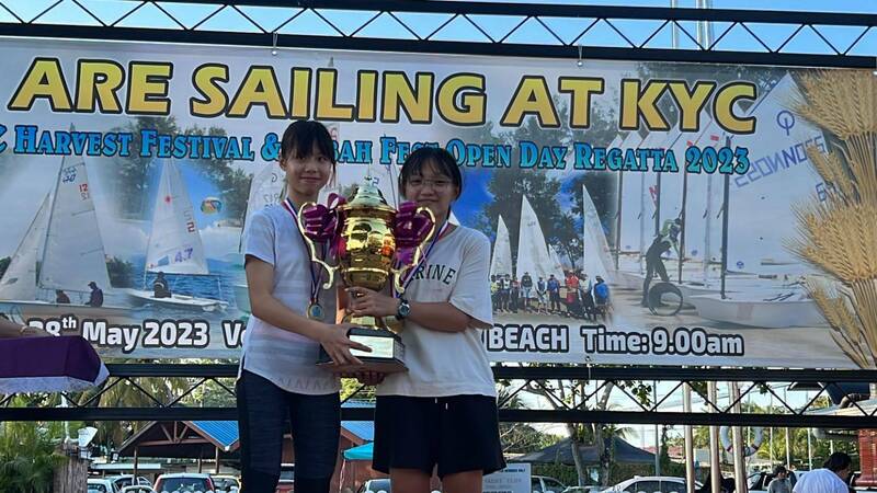 台灣之光!台南選手李冠穎、楊舒媛KYC帆船賽奪金牌