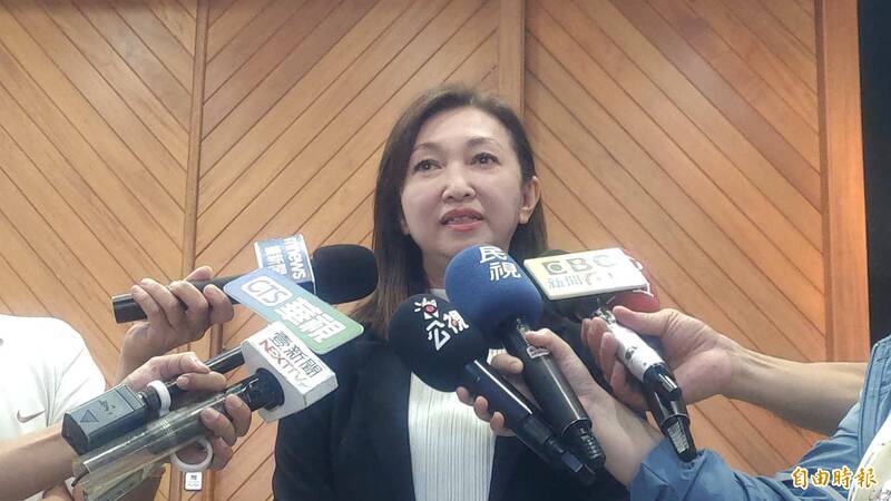 服務處遭衝撞，高市議員李雨庭今出面說明，感慨公親變事主。（記者王榮祥攝）