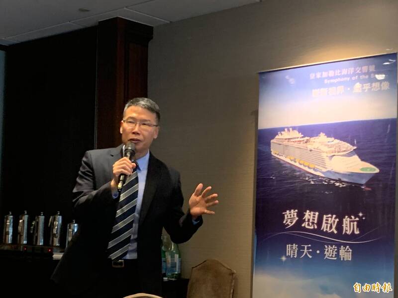 晴天旅遊董事長陳依福表示，疫情改變了很多旅遊的習慣，目前深度旅遊、極地遠征的旅遊變得更加熱門。（記者丁奕攝）