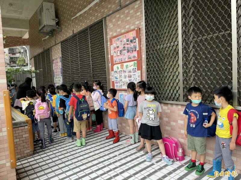 新北市偏鄉區域及未滿額的公共化幼兒幼兒園，112學年度優先調降師生比至1:12，其他園所分年逐步降低。（記者賴筱桐攝）