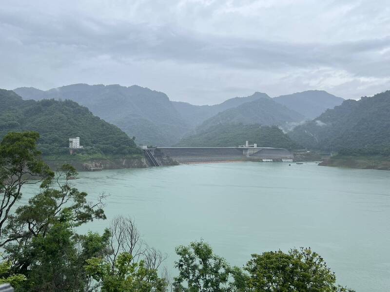 梅雨鋒面帶來的水庫集水區降雨雖然有限，仍有挹注，截至15日下午2時止，曾文及烏山頭水庫合計蓄水量破億噸，南化水庫4468萬噸。（圖由南水局提供）