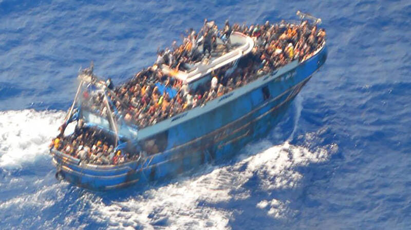 希腊一艘载有巴基斯坦、埃及和叙利亚移民船近日在地中海翻覆，造成78人丧生，有104人倖存。（法新社）(photo:LTN)