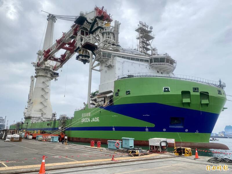 首艘本土打造「環海翡翠輪」今天第一次海試，台灣海事工程進入新紀元。（記者洪臣宏攝）