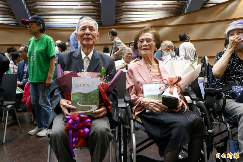 [時事] 宜蘭史料翻譯大功臣！ 95歲李英茂日語能