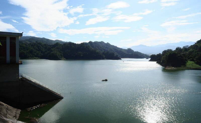 鯉魚潭水庫集水區雨水持續入庫，水庫蓄水量今天達8932萬噸，還差68萬噸蓄水量就可突破9000萬噸。（鯉魚潭管理中心提供）