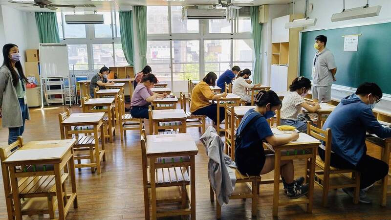 基隆市國小暨幼兒園特殊教育教師聯合甄選今天初選。(基隆市教育處提供)