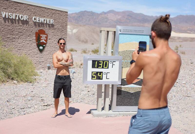 过去曾测得全球最热纪录的美国「加州死亡谷」（Death Valley），近期再次连续多日出现极端高温纪录，吸引许多游客前往朝圣。（法新社）(photo:LTN)