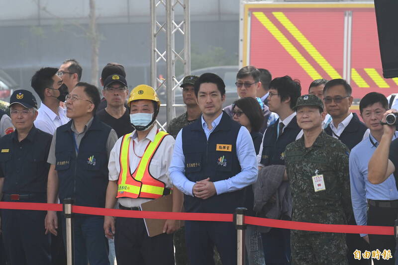 台北市長蔣萬安今視導萬安46號演習南港車站聯合防災中心和關鍵基礎設施搶救演練表示，停班停課的宣布依據「天然災害停止上班及上課作業辦法」規定，北市會依循北北基的機制作判斷。（記者田裕華攝）