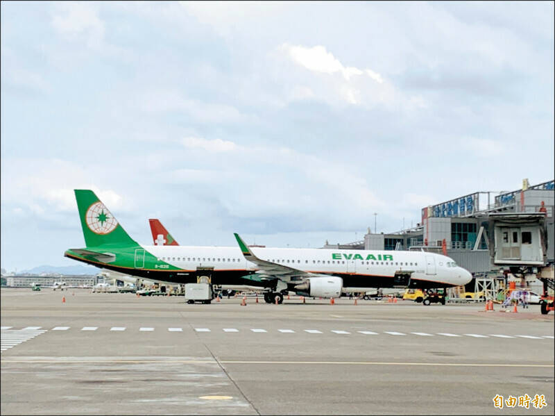 交通部民用航空局今（28日）宣布，今年中秋連假澎湖、金門、馬祖三離島管制航線將提供952架次，91218個座位數。（資料照）