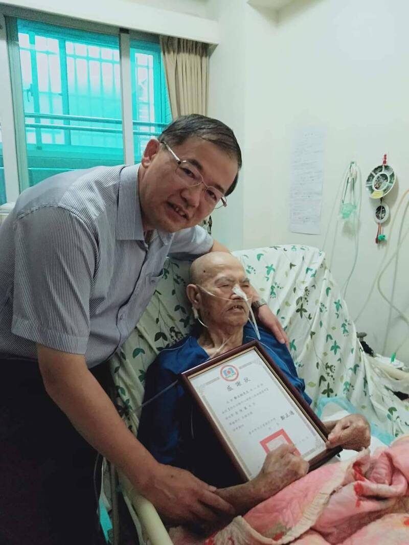 前立委洪慈庸恩師台中東勢國中校長鄭正通56歲癌逝- 臺中市- 自由時報電子報