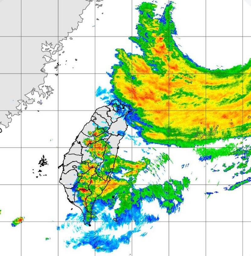 受颱風外圍環流影響，氣象局今晨持續對中南部13縣市發布大豪雨、豪雨特報，包含嘉義、南投都出現超過200毫米的累積降雨量。（圖擷自氣象局）