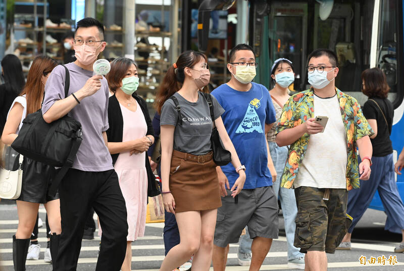 氣象局指出，週日中南部地區仍有局部大雨發生的機會，東半部山區亦有局部短暫陣雨，其他地區為多雲到晴天氣。（資料照）