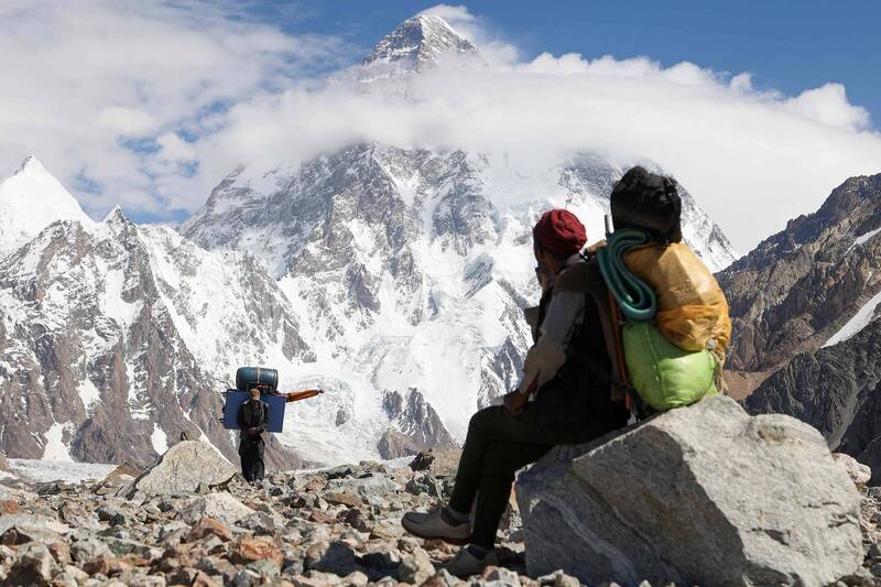 K2喬戈里峰的高度僅次於世界最高峰聖母峰,因為環境非常惡劣,而被世界公認為「殺人峰」,許多人在登山的過程中喪失性命。(法新社) K2喬戈里峰的高度僅次於世界最高峰聖母峰,因為環境非常惡劣,而被世界公認為「殺人峰」,許多人在登山的過程中喪失性命。(法新社)