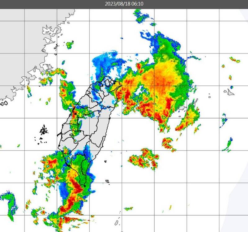 受低壓帶影響，氣象局今晨5點多對本島除花東以外的17縣市發布豪、大雨特報，今晨6點左右也陸續對台中、彰化、屏東等3縣市發布大雷雨即時訊息。（圖擷自氣象局）