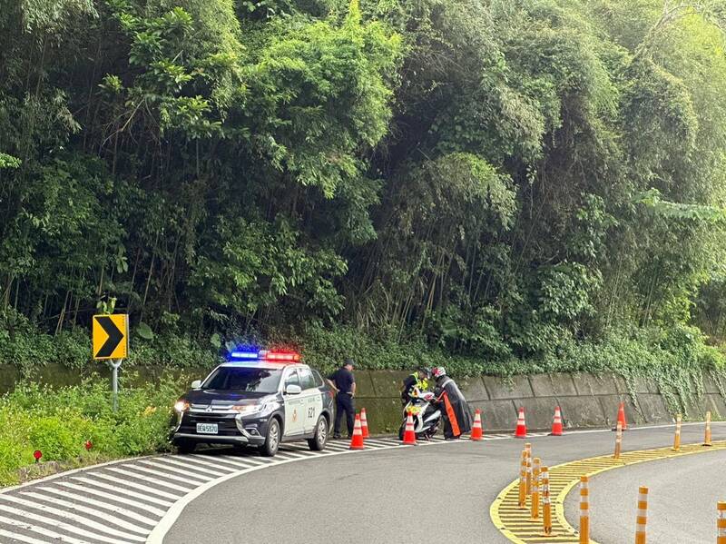 大溪警分局加強台7乙線等重點路段違規取締勤務。（大溪警分局提供）