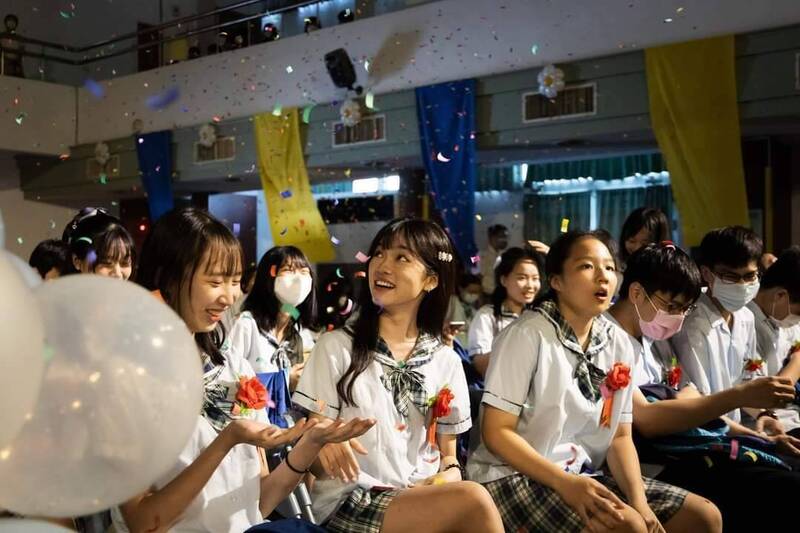 國立新營高中職員蔡育廷拍攝學校畢業典禮照片,投稿PX3巴黎攝影大賽獲銀獎。(蔡育廷提供) 國立新營高中職員蔡育廷拍攝學校畢業典禮照片,投稿PX3巴黎攝影大賽獲銀獎。(蔡育廷提供)