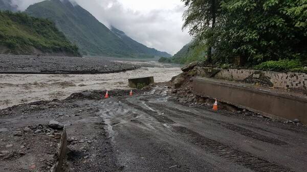 蘇拉颱風將來襲，農業部呼籲民眾不要上山，也將持續督導地方政府依照標準作業流程，落實發生土石流後的疏散撤離工作。（資料照，記者陳文嬋翻攝）